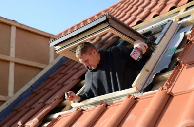 Pose de fenêtres de toit Velux à Caurel